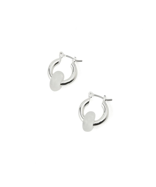 ADAM ET ROPE'（アダムエロペ）の「【LES BIJOUX】カラーリングフープピアス（ピアス（両耳用）・レディース・ホワイト/ブラック/グリーン・FREE）」の4枚目の写真