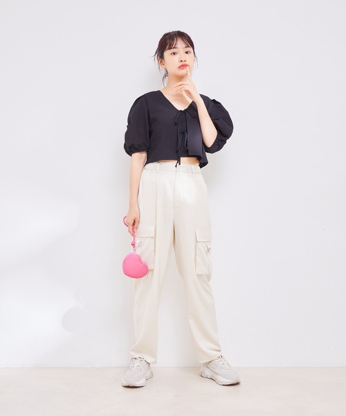 VIS(ビス)の「【接触冷感・洗える】サテンカーゴパンツ(カーゴパンツ・レディース・オリーブ/キナリ/ピンク・M/S)」の17枚目の写真
