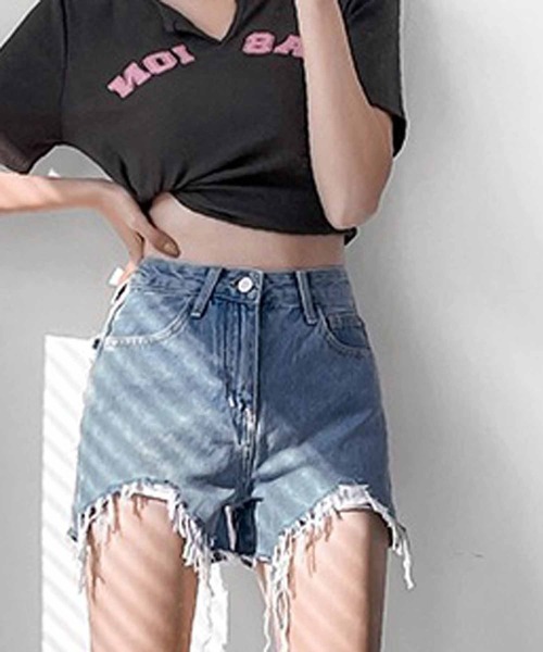 NANEA(ナネア)の「カットオフ デニムショートパンツ(デニムパンツ・レディース・インディゴブルー・SMALL/MEDIUM/LARGE)」の12枚目の写真