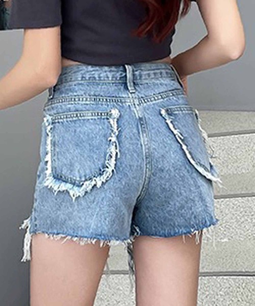 NANEA(ナネア)の「カットオフ デニムショートパンツ(デニムパンツ・レディース・インディゴブルー・SMALL/MEDIUM/LARGE)」の8枚目の写真