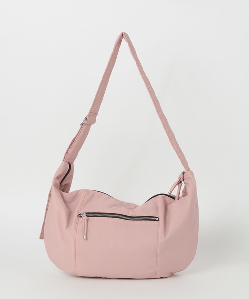 LAKOLE（ラコレ）の「クロワッサンBIGショルダー / 969649（ショルダーバッグ・レディース・ブラック/アイボリー/ピンク/ライトグレー・FREE）」の11枚目の写真