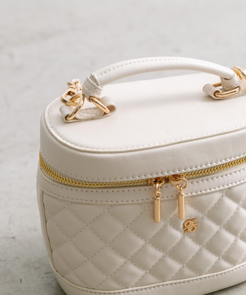 OLIVE des OLIVE（オリーブデオリーブ）の「スカーフ付きキルティングバニティーバッグ　1032120090（ショルダーバッグ・レディース・アイボリー/ブラック・FREE）」の3枚目の写真