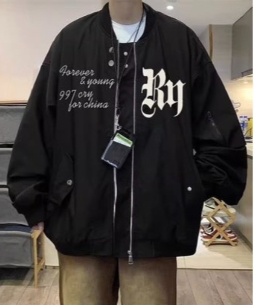 Burner（バーナー）の「【OKUOKU　0909】ロゴ入り オーバーシルエット MA-1 ブルゾン oku-outer-731477918191-48 MC（MA-1・メンズ・ブラック/ベージュ/カーキ・L/M/XL）」の5枚目の写真