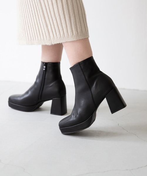menue(メヌエ)の「プラットフォーム ヒールブーツ(ブーツ・レディース・ブラック/アイボリー/シルバー・L/S/M/LL)」の4枚目の写真