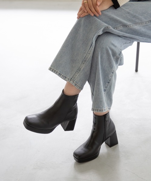 menue(メヌエ)の「プラットフォーム ヒールブーツ(ブーツ・レディース・ブラック/アイボリー/シルバー・L/S/M/LL)」の7枚目の写真