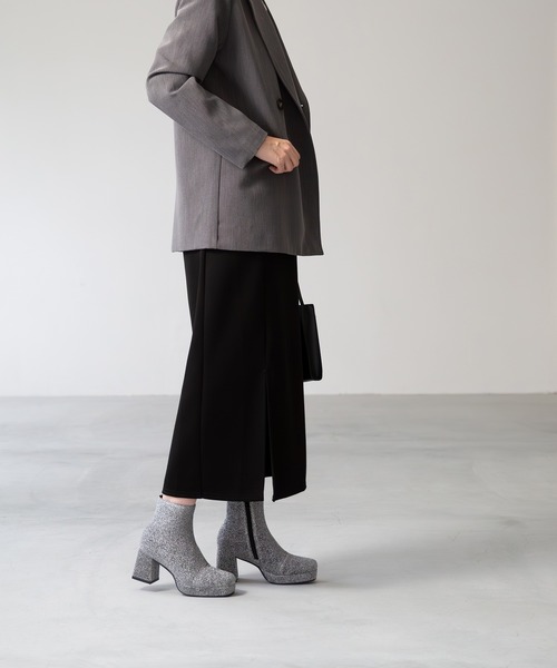 menue(メヌエ)の「プラットフォーム ヒールブーツ(ブーツ・レディース・ブラック/アイボリー/シルバー・L/S/M/LL)」の12枚目の写真