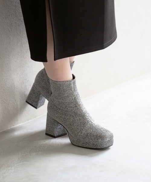 menue(メヌエ)の「プラットフォーム ヒールブーツ(ブーツ・レディース・ブラック/アイボリー/シルバー・L/S/M/LL)」の18枚目の写真