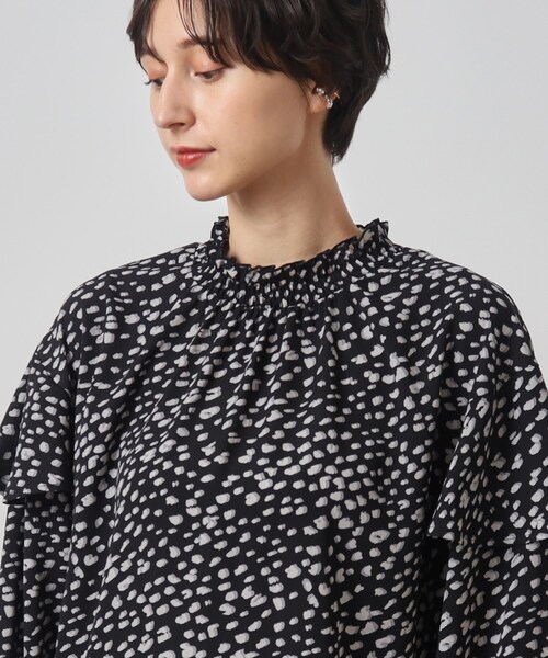 Cutie Blonde(キューティーブロンド)の「◆フェミニンもカジュアルも○ フリル ハイネック ブラウス(シャツ/ブラウス・レディース・ブラック系/ブラック/ホワイト系/ホワイト系その他・04/03/02)」の10枚目の写真