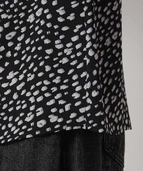 Cutie Blonde(キューティーブロンド)の「◆フェミニンもカジュアルも○ フリル ハイネック ブラウス(シャツ/ブラウス・レディース・ブラック系/ブラック/ホワイト系/ホワイト系その他・04/03/02)」の13枚目の写真