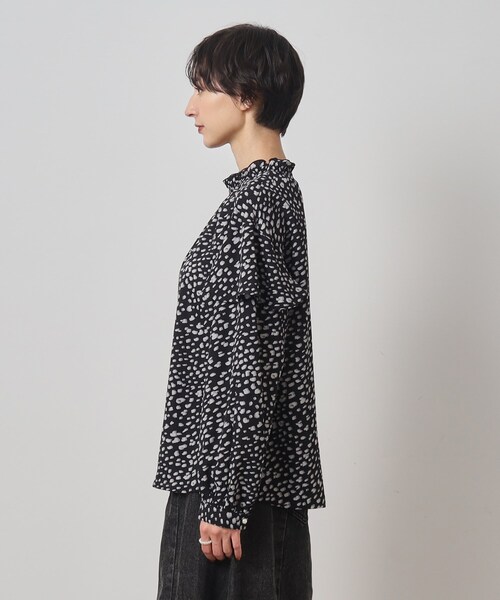 Cutie Blonde(キューティーブロンド)の「◆フェミニンもカジュアルも○ フリル ハイネック ブラウス(シャツ/ブラウス・レディース・ブラック系/ブラック/ホワイト系/ホワイト系その他・04/03/02)」の15枚目の写真