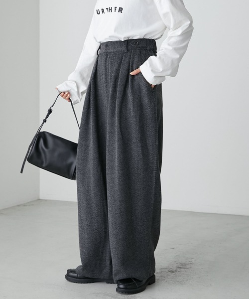 forksy.(フォルクシー)の「【forksy.】3タックヘリンボーンボリュームパンツ(その他パンツ・レディース・ダークブラウン/ブラック・M/L)」の5枚目の写真