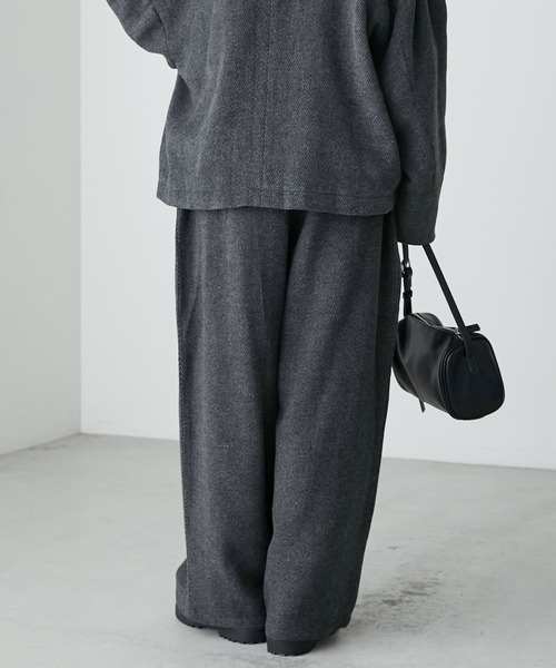 forksy.(フォルクシー)の「【forksy.】3タックヘリンボーンボリュームパンツ(その他パンツ・レディース・ダークブラウン/ブラック・M/L)」の10枚目の写真