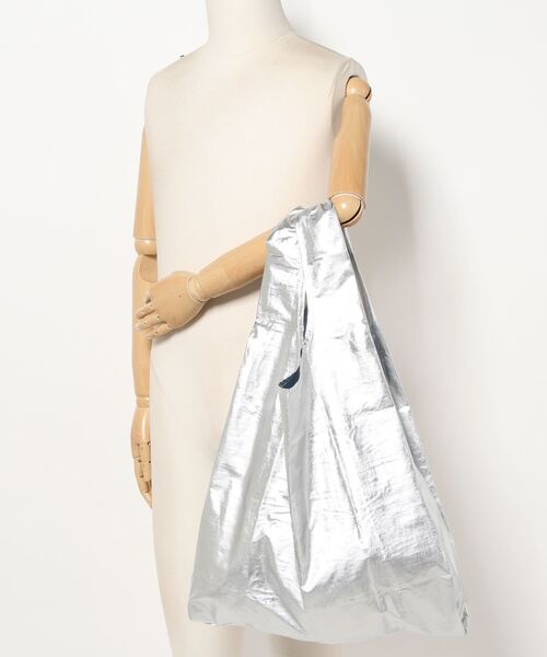 DouDou(ドゥドゥ)の「【BAGGU/バグゥ】23HO STANDARD BAGGU メタリック(エコバッグ/サブバッグ・レディース・ゴールド/シルバー/ライム・FREE)」の10枚目の写真
