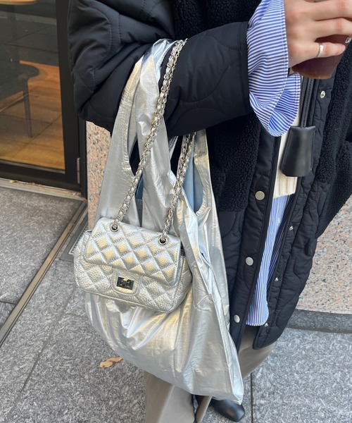 DouDou(ドゥドゥ)の「【BAGGU/バグゥ】23HO STANDARD BAGGU メタリック(エコバッグ/サブバッグ・レディース・ゴールド/シルバー/ライム・FREE)」の12枚目の写真
