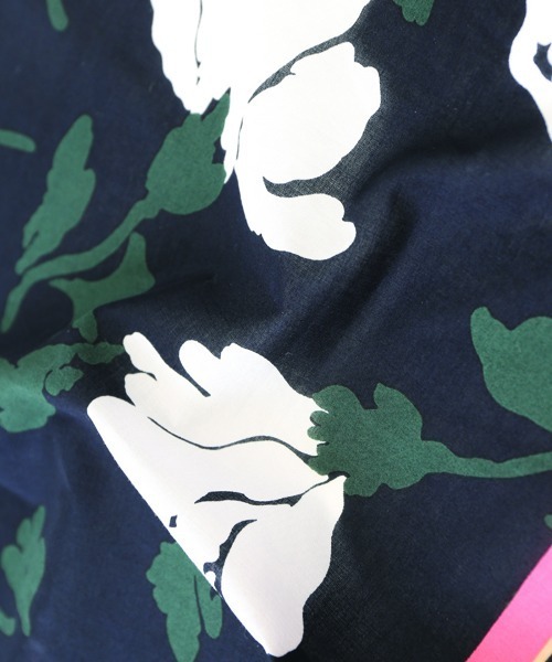 MARNI MARKET(マルニマーケット)の「バンダナ(バンダナ/スカーフ・レディース・ブラックピンク・FREE)」の4枚目の写真