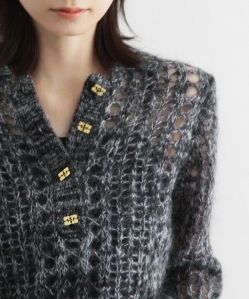 GANNI（ガニー）の「GANNI Mohair Lace Polo（ニット/セーター・レディース・ブラック・SMALL/MEDIUM/X-SMALL）」の7枚目の写真