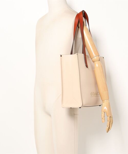 COACH(コーチ)の「リレー トート 34(トートバッグ)」 - WEAR COACH(コーチ)の「リレー トート 34(トートバッグ)」 - WEAR