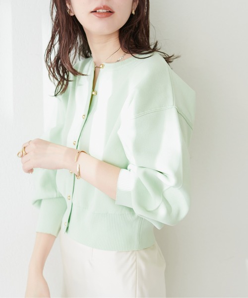 natural couture（ナチュラルクチュール）の「WEB限定 / お家で洗えるころん釦カーデ（カーディガン/ボレロ・レディース・ミント/ラベンダー/グレイッシュベージュ/オフホワイト/ブラック/その他1・FREE）」の4枚目の写真