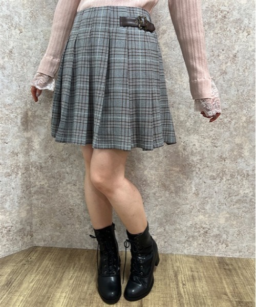axes femme(アクシーズファム)の「ベルト装飾プリーツキュロット(その他パンツ・レディース・ブラック/ブラウン/グレー・FREE)」の2枚目の写真