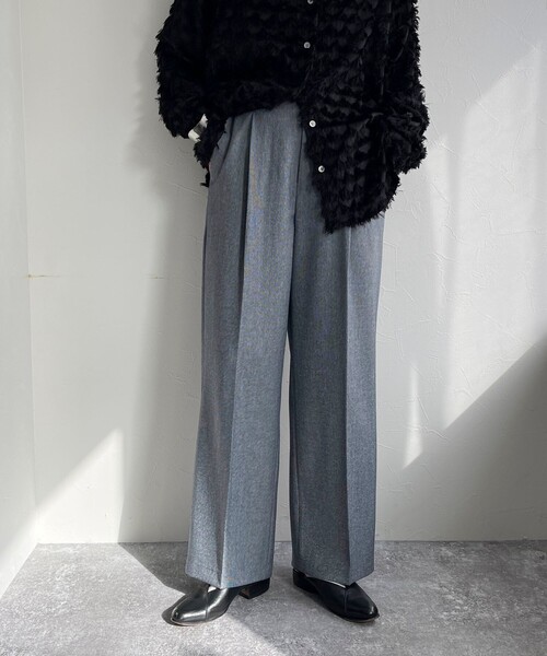 fredy emue（フレディエミュ）の「【入卒/セレモニー】ソフトシャークスキン タックスラックスパンツ（スラックス・レディース・ベージュ/ブラック/ネイビー・36/38）」の12枚目の写真