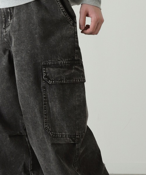 ZIP FIVE（ジップファイブ）の「【ZIP FIVE】 ヴィンテージライク ケミカル ウォッシュ デニム 裾ドローコード バルーン カーゴパンツ（カーゴパンツ・メンズ・ブラック/ブルー・LARGE/MEDIUM）」の9枚目の写真