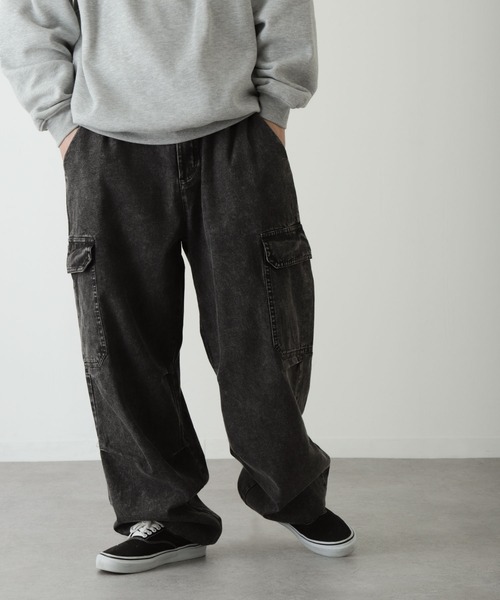 ZIP FIVE（ジップファイブ）の「【ZIP FIVE】 ヴィンテージライク ケミカル ウォッシュ デニム 裾ドローコード バルーン カーゴパンツ（カーゴパンツ・メンズ・ブラック/ブルー・LARGE/MEDIUM）」の8枚目の写真