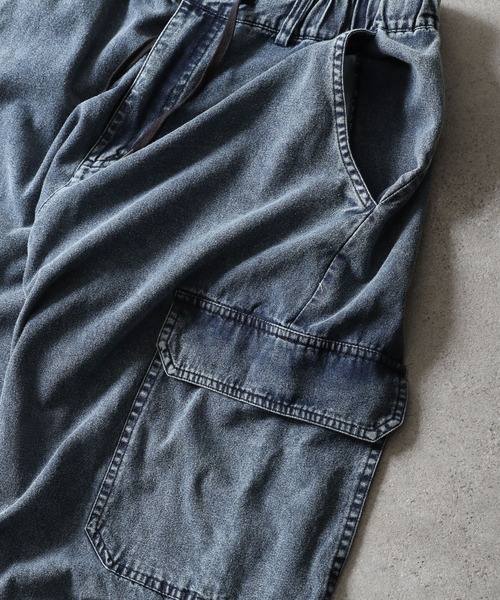 ZIP FIVE（ジップファイブ）の「【ZIP FIVE】 ヴィンテージライク ケミカル ウォッシュ デニム 裾ドローコード バルーン カーゴパンツ（カーゴパンツ・メンズ・ブラック/ブルー・LARGE/MEDIUM）」の16枚目の写真