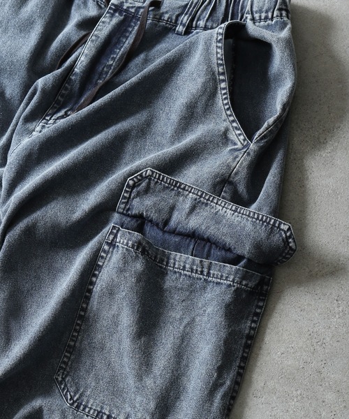 ZIP FIVE（ジップファイブ）の「【ZIP FIVE】 ヴィンテージライク ケミカル ウォッシュ デニム 裾ドローコード バルーン カーゴパンツ（カーゴパンツ・メンズ・ブラック/ブルー・LARGE/MEDIUM）」の17枚目の写真