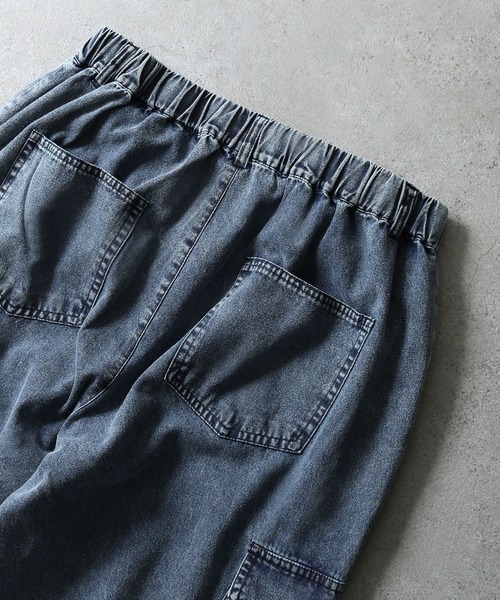 ZIP FIVE（ジップファイブ）の「【ZIP FIVE】 ヴィンテージライク ケミカル ウォッシュ デニム 裾ドローコード バルーン カーゴパンツ（カーゴパンツ・メンズ・ブラック/ブルー・LARGE/MEDIUM）」の21枚目の写真