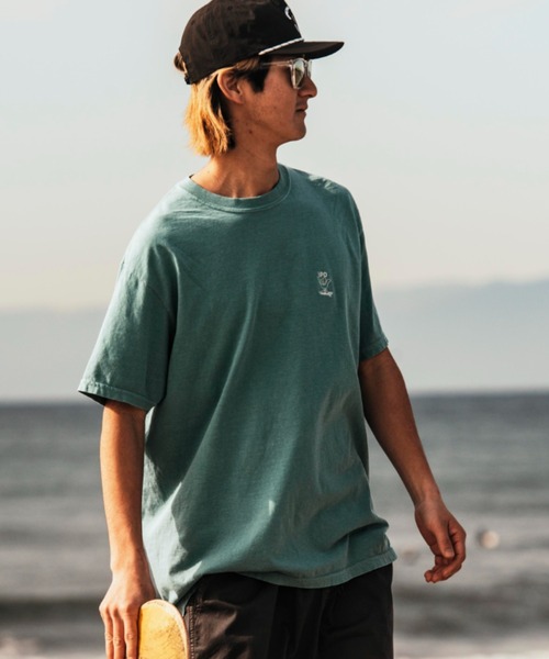 IPD(アイピーディー)の「【IPD】SHAKA EVERYDAY EMBROIDERED SS(Tシャツ/カットソー・メンズ・チャコール/ブルー系その他/パープル/ホワイト・LARGE/X-LARGE/MEDIUM)」の3枚目の写真