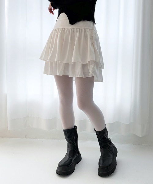 FOLLOWIN（フォロウィン）の「[バレエコアルック][インナーパンツ付き]ラブリーウエストゴムフリルミニフレアスカート（スカート・レディース・アイボリー/ブラック・FREE）」の8枚目の写真