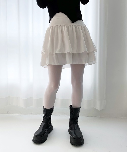 FOLLOWIN（フォロウィン）の「[バレエコアルック][インナーパンツ付き]ラブリーウエストゴムフリルミニフレアスカート（スカート・レディース・アイボリー/ブラック・FREE）」の9枚目の写真