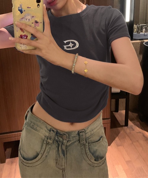 SpRay（スプレイ）の「メタルプリント半袖Tシャツ（Tシャツ/カットソー・レディース・グレー/ブラック/ホワイト/チャコールグレー・FREE）」の3枚目の写真