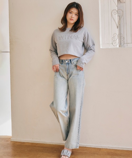 LANTINAM(ランティナム)の「【ユニセックス】エンボスロゴスウェット(2丈展開)(スウェット・レディース・アイボリー/ライトブルー/アッシュグレー・M/L)」の5枚目の写真