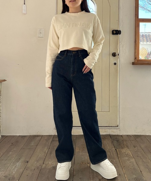 LANTINAM(ランティナム)の「【ユニセックス】エンボスロゴスウェット(2丈展開)(スウェット・レディース・アイボリー/ライトブルー/アッシュグレー・M/L)」の9枚目の写真