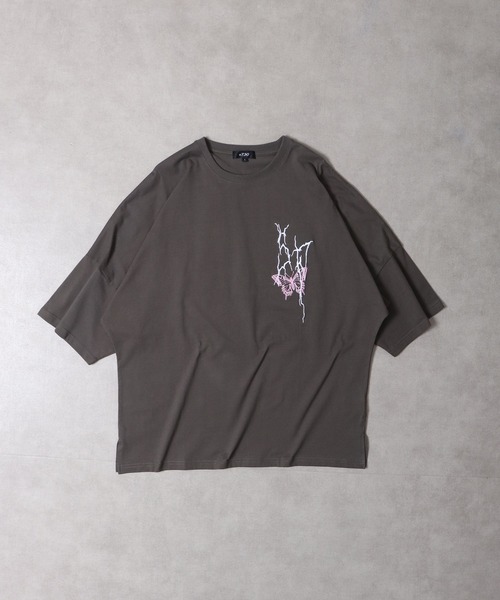 RE730（アールイーセブンサーティー）の「Printed dolman T-shirt / プリントドルマンTシャツ unisex（Tシャツ/カットソー・メンズ・チャコール/ブラック/ホワイト・M/L）」の9枚目の写真