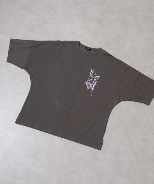 RE730（アールイーセブンサーティー）の「Printed dolman T-shirt / プリントドルマンTシャツ unisex（Tシャツ/カットソー・メンズ・チャコール/ブラック/ホワイト・M/L）」の8枚目の写真