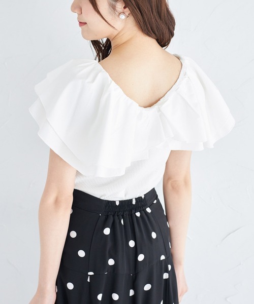 tocco closet(トッコ クローゼット)の「ラッフルフリル切り替えリブカットプルオーバー(Tシャツ/カットソー・レディース・レモンイエロー/オフホワイト/ブラック・M)」の4枚目の写真