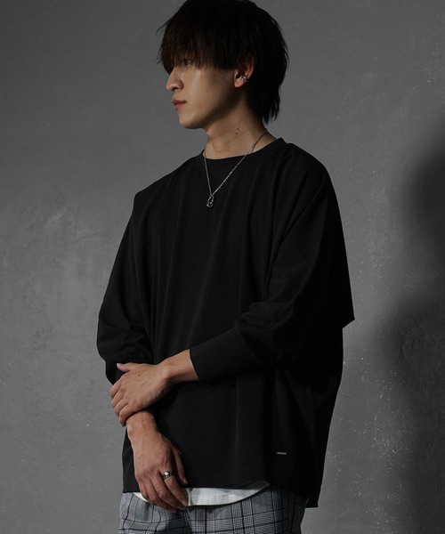 MinoriTY（マイノリティ）の「【MinoriTY】梨地ドルマンボリュームスリークウォータースリーブカットソー メンズ ロンT ビッグシルエット ドルマンスリーブ オーバーサイズ ルーズフィット 秋服（Tシャツ/カットソー・メンズ・ベージュ/ブラック/カーキ/ローズ/ネイビー・S/M/L）」の2枚目の写真