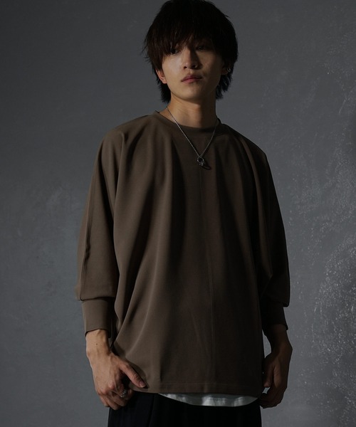 MinoriTY（マイノリティ）の「【MinoriTY】梨地ドルマンボリュームスリークウォータースリーブカットソー メンズ ロンT ビッグシルエット ドルマンスリーブ オーバーサイズ ルーズフィット 秋服（Tシャツ/カットソー・メンズ・ベージュ/ブラック/カーキ/ローズ/ネイビー・S/M/L）」の6枚目の写真