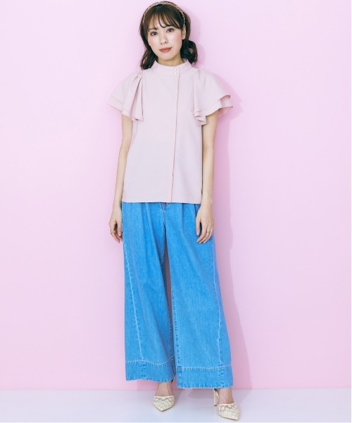 marun（マルン）の「＜大きいサイズ＞ スタンドカラーフレアブラウス marun（シャツ/ブラウス・レディース・ピンクベージュ/サックスブルー/オフホワイト・4L/5L/L/LL/3L）」の19枚目の写真