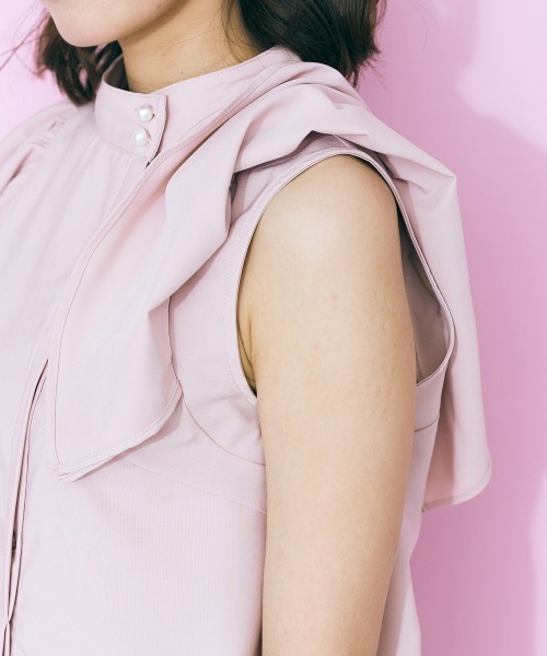 marun（マルン）の「＜大きいサイズ＞ スタンドカラーフレアブラウス marun（シャツ/ブラウス・レディース・ピンクベージュ/サックスブルー/オフホワイト・4L/5L/L/LL/3L）」の17枚目の写真