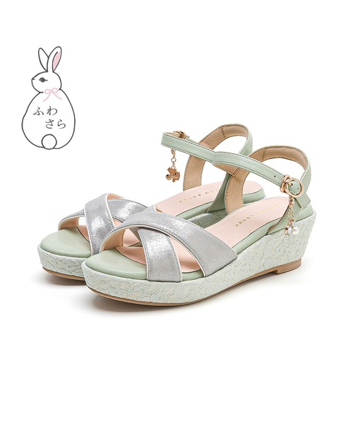 JELLY BEANS（ジェリービーンズ）の「2WAYチャーム付きストラップウエッジサンダル<ふわさら>(204-32969)JELLY BEANS(ジェリービーンズ)（サンダル・レディース・ライトグリーン/ブラック/ライトベージュ・L/M/S/SS/LL）」の7枚目の写真
