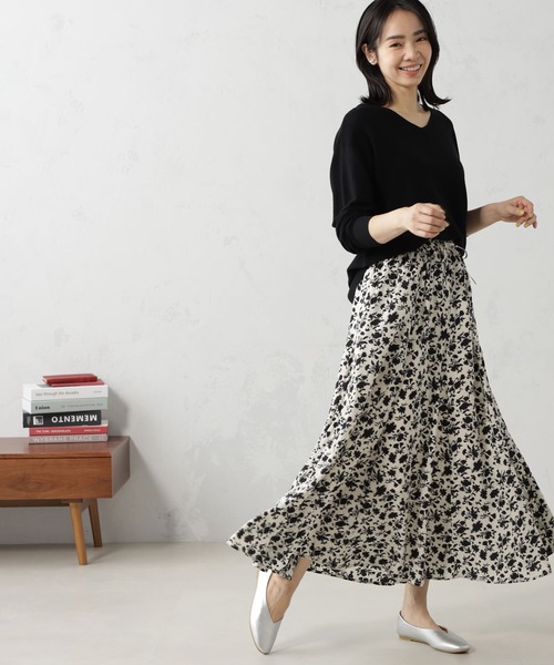 FOUND GOOD(ファウンドグッド)の「サラツヤフレアスカート(スカート・レディース・イエロー系5/グレー系8/グレー系1/アイボリー/グレー系・M/S/L)」の16枚目の写真