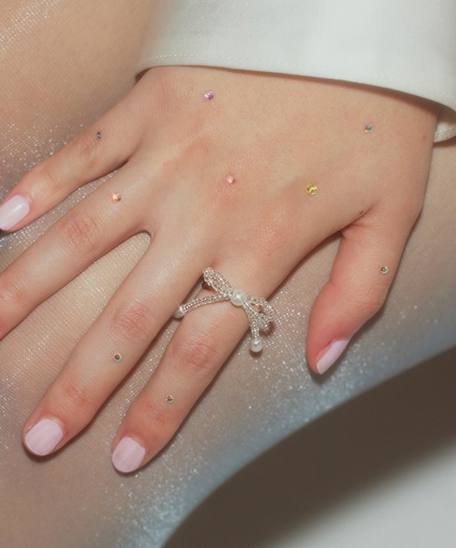 ANU（アヌ）の「ribbon beads ring - リボンビーズリング（リング・レディース・ブラック/ホワイト・FREE）」の7枚目の写真