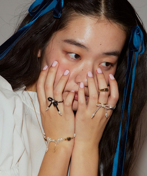 ANU（アヌ）の「ribbon beads ring - リボンビーズリング（リング・レディース・ブラック/ホワイト・FREE）」の10枚目の写真
