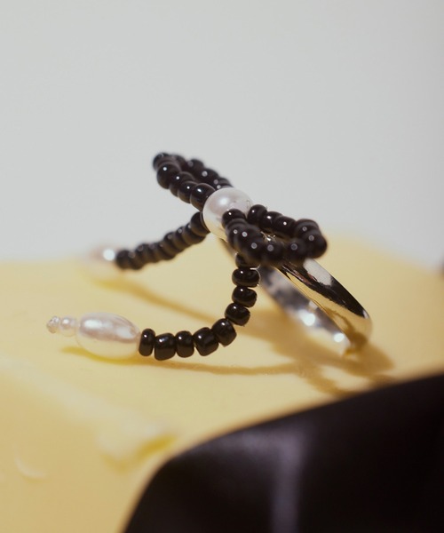 ANU（アヌ）の「ribbon beads ring - リボンビーズリング（リング・レディース・ブラック/ホワイト・FREE）」の14枚目の写真