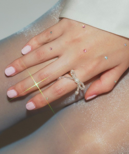 ANU（アヌ）の「ribbon beads ring - リボンビーズリング（リング・レディース・ブラック/ホワイト・FREE）」の19枚目の写真