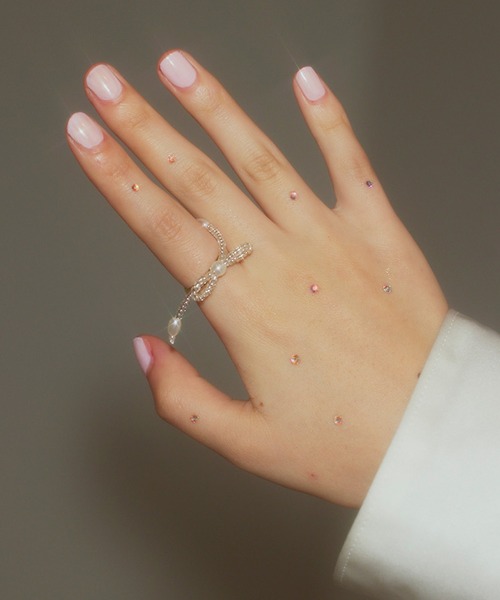 ANU（アヌ）の「ribbon beads ring - リボンビーズリング（リング・レディース・ブラック/ホワイト・FREE）」の21枚目の写真