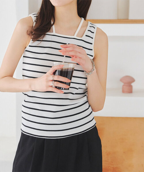 KOBE LETTUCE（コウベレタス）の「前後2wayホルタータンクトップ（タンクトップ・レディース・グレイッシュベージュ/ブラック/ホワイト×ブラック/ナチュラル・M）」の2枚目の写真